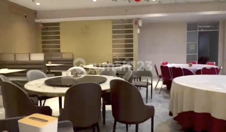 For Sale: Secondhand Restaurant Business Shop in the Heart of Medan City 2