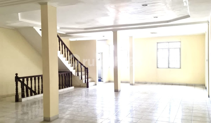 For Rent: Adjoined Shop House, Business Premise on Prof H.M. Yamin Street, Medan. 2