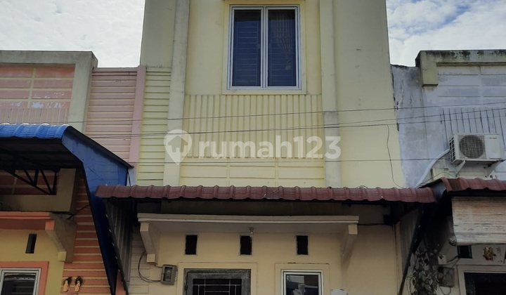 Only Rp. 580 Million Quick Sale House in Brig Zein Hamid Street Complex