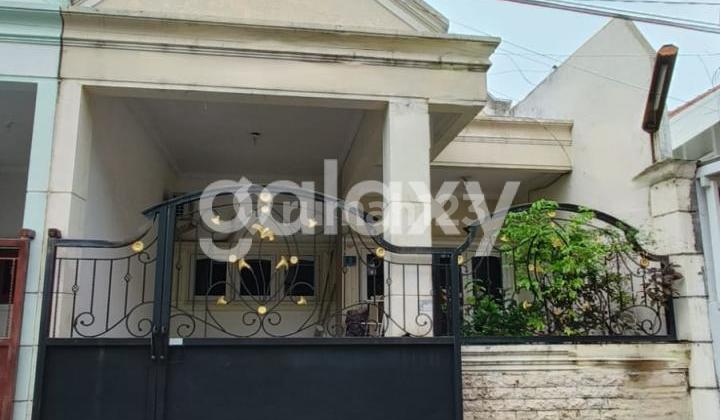 For sale ready-to-occupy house in Prada Permai, West Surabaya 1