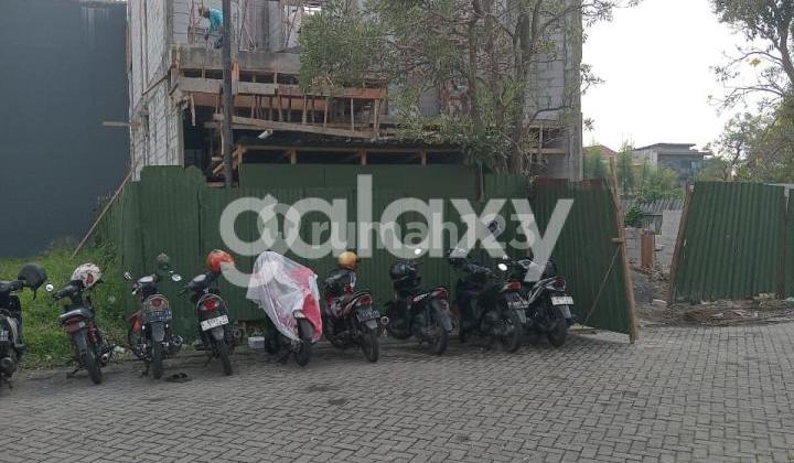 New House di Golf Avenue Citraland Surabaya Barat