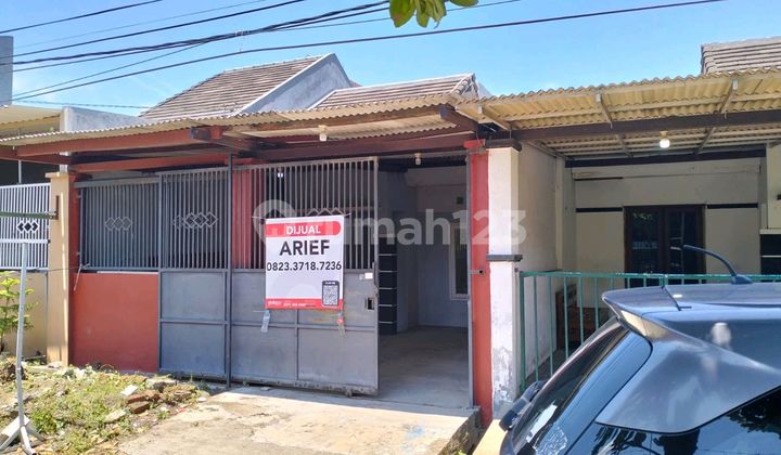 House in the Perum TAS 3 Wonoayu cluster, strategic location.