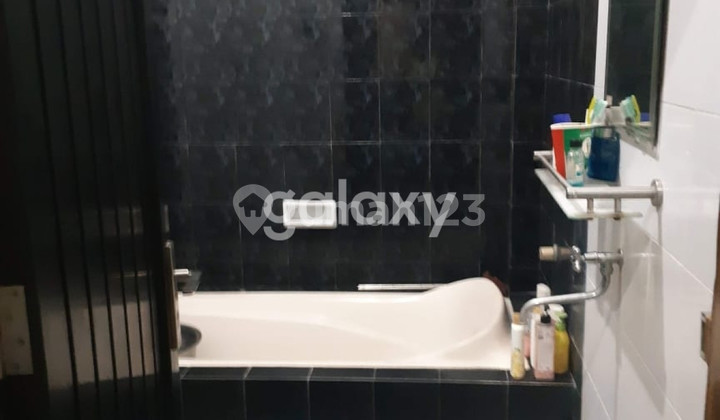 Rumah Perum Randuagung Gresik Kota hadap jalan raya 2