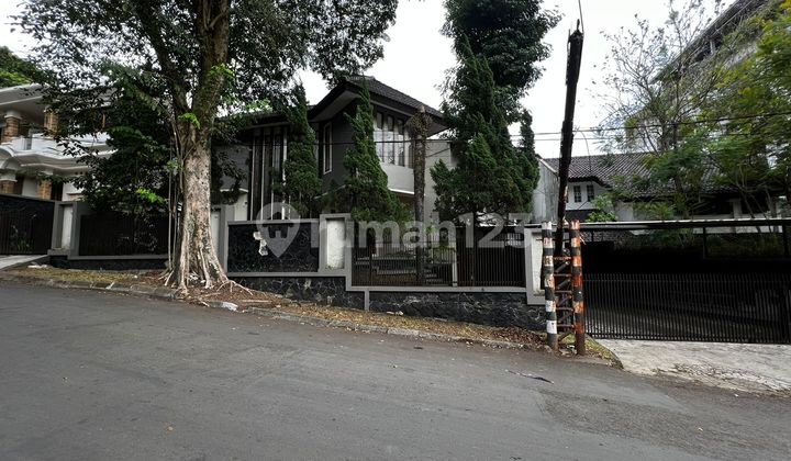 Sewa Rumah Bangunan Luas di Sukajadi Bandung