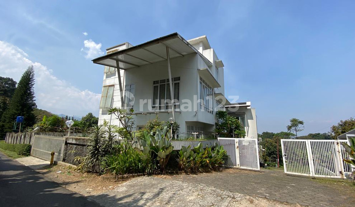 Jual Rumah Modern Minimalis di Dago Bandung 2