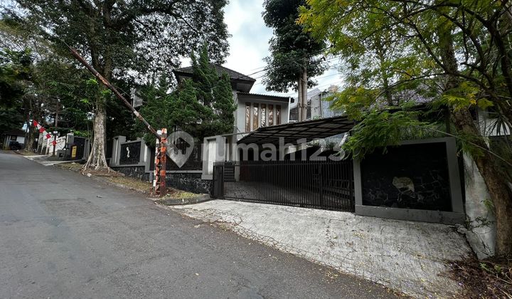 Rent a Spacious Building House in Sukajadi, Bandung 2