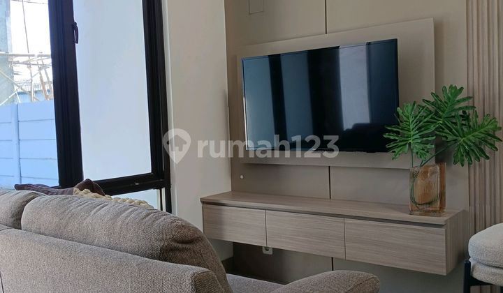 Nice New House Near Petals Toll. Strategic Location and Split Certificate. Nice New House Near Petals Toll. Strategic Location and Split Certificate.