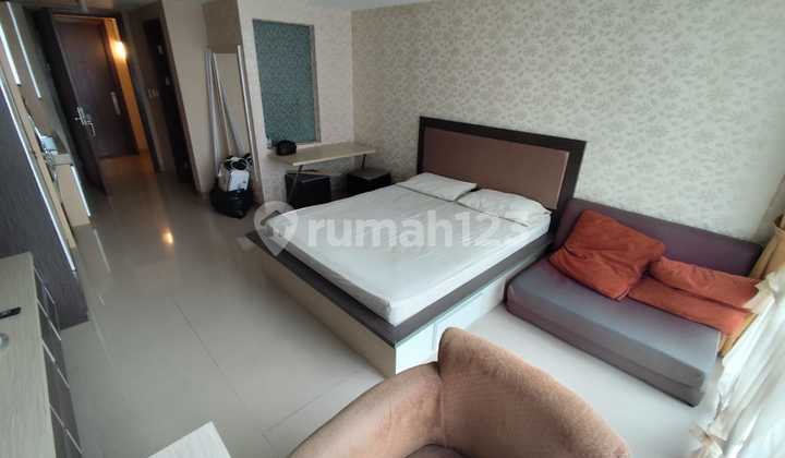 For Rent: Affordable and Lively Studio Apartment in Lippo Karawaci Tangerang, Strategic Location For Rent: Affordable and Lively Studio Apartment in Lippo Karawaci Tangerang, Strategic Location