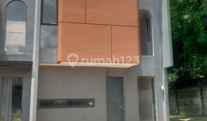 Dijual Rumah Posisi Hook 2 Lantai Lokasi Legok Tangerang Bebas Banjir
