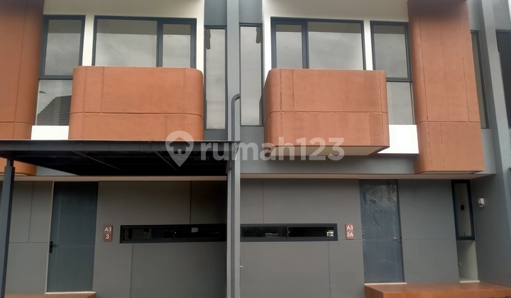 For Sale Ready-to-Occupy 2-Storey House in Legok Tangerang Flood-Free Location 2