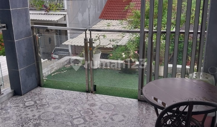 Dijual Rumah 3 Lantai di Komplek Taman Royal Tangerang 2