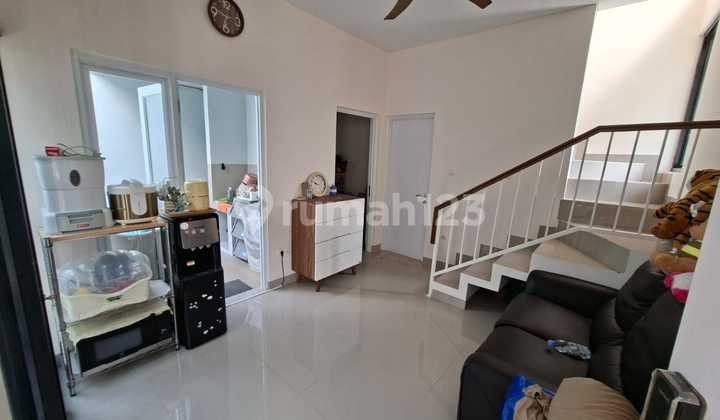 Dijual Cepat Rumah 2 Lantai Naira residence 2 lake view Type tertinggi 2