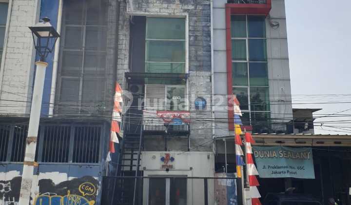 Ruko di Jl Proklamasi di Pegangsaan Menteng