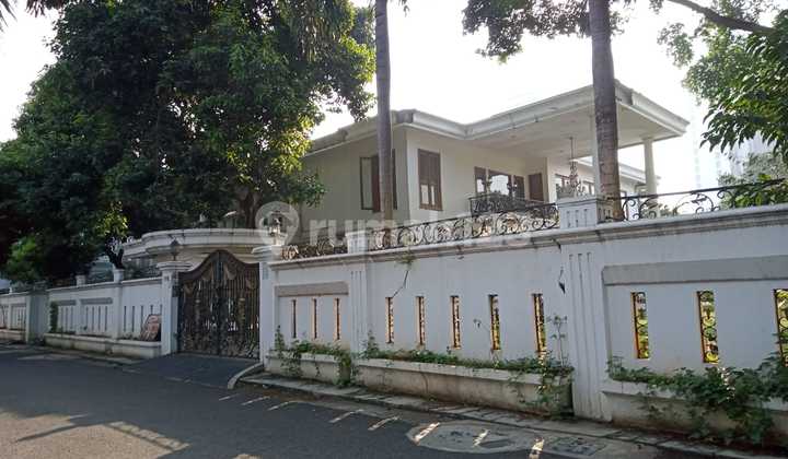 Rumah 2 Lantai di Intan Ujung di Cilandak