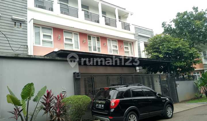 Pondok Indah Complex on Jl Alam Segar V in South Jakarta