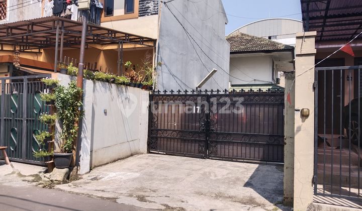 Rumah Jl Praja Dalam di Kebayoran Lama Jakarta Selatan