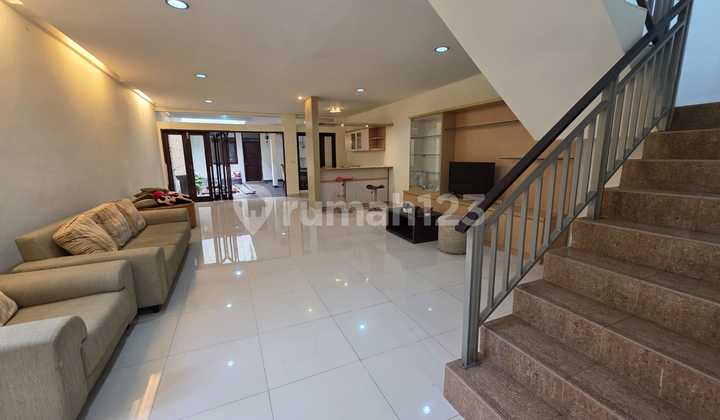 For Rent Comfortable Fully Furnished House in Setraduta Residence