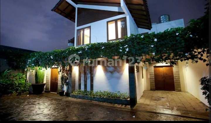 Exclusive Villa in Dago Pakar (Near Swiss Belresort Dago Heritage)