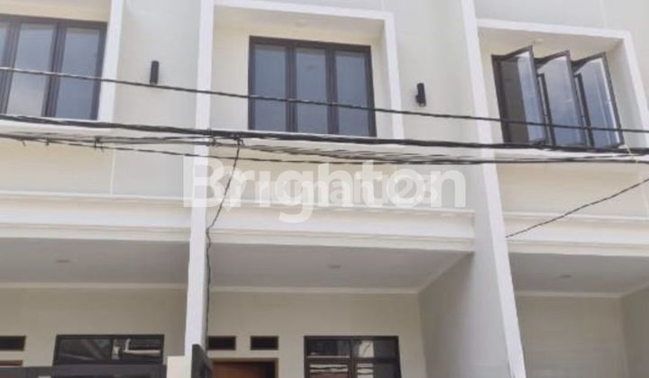 3-STORY HOUSE IN TAMAN RATU