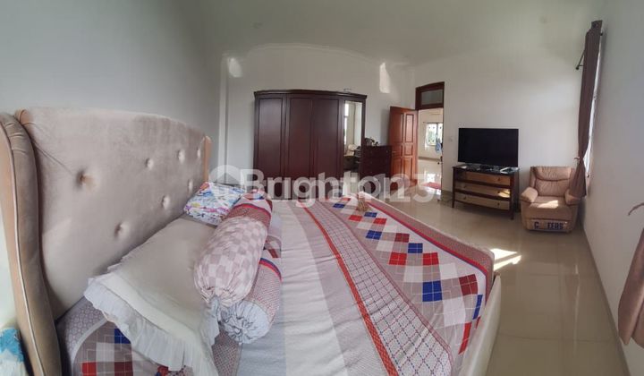 RUMAH 3.5 LANTAI JELAMBAR 2