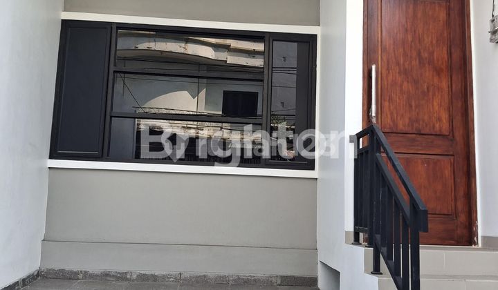 RUMAH 3 LANTAI BARU JELAMBAR 2