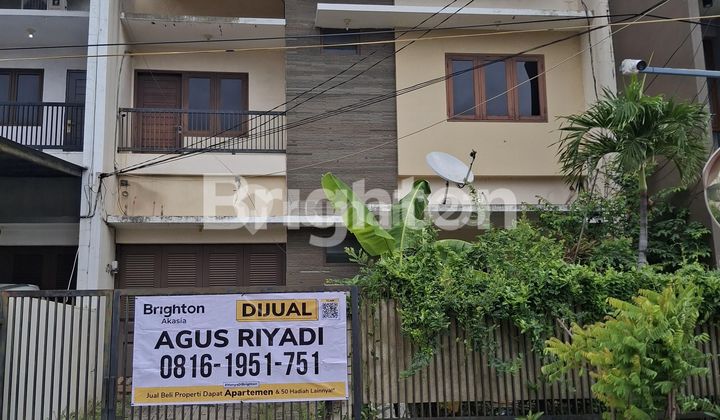 2-STORY HOUSE SUNRISE GARDEN