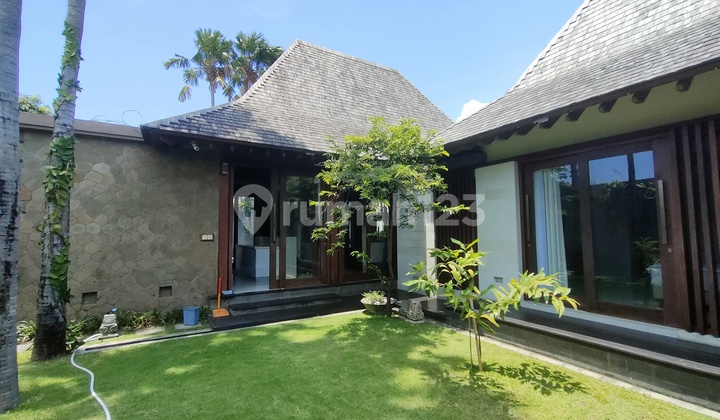 Rumah Style Villa Fully Furnished Di Tukad Badung Renon
