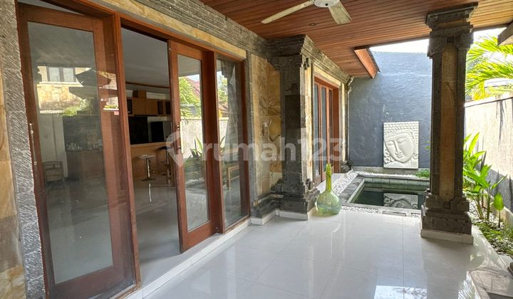 Minimalist Villa 2 Bedrooms Jimbaran South Kuta, Complete SHM & IMB 2