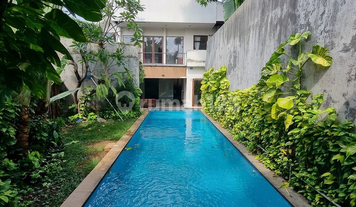 HOUSE OF KEBAYORAN BARU 5BEDROOM HOUSE OF KEBAYORAN BARU 5BEDROOM