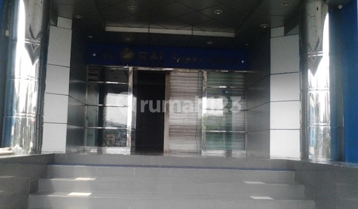 For Sale 5-Storey Office Building with Elevator