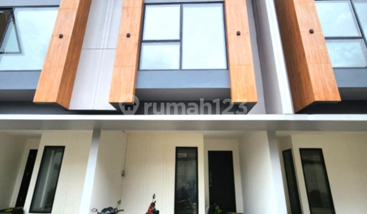 DIJUAL RUMAH MINIMALIS SIAP HUNI 2 LANTAI DI SUNRISE GARDEN KEDOYA JAKARTA BARAT 1