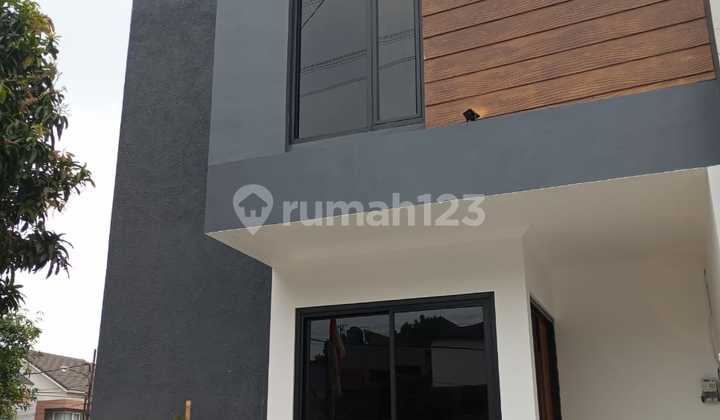 Di Jual Rumah 2.5 Lantai Krukut Depok Harga 1.8 Milyar 2