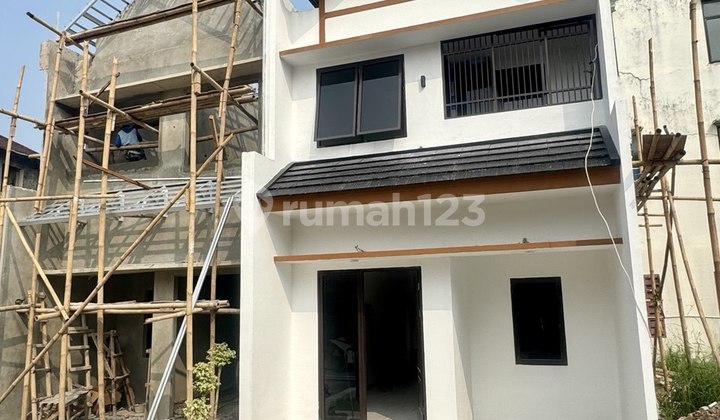 Rumah 2 Lantai 700 Jutaan di Pengasinan, Sawangan, Depok 2