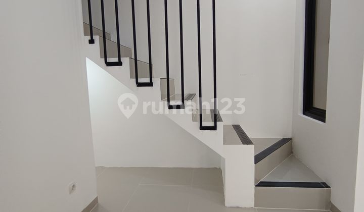 Dijual Rumah 3 Lantai Di Bojongsari Depok Harga 1 M-an