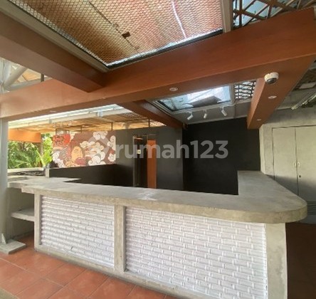 Space for Coffee Shop and Food Express