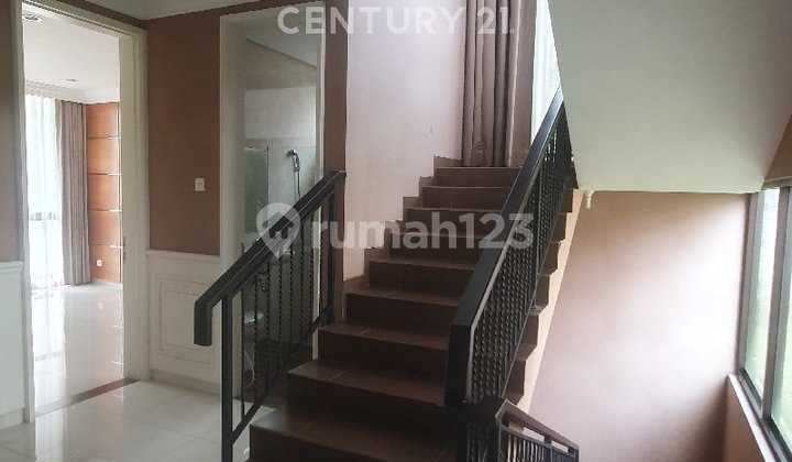 Rumah Lux 3 Lt Furnished Dago Pakar Bandung 2
