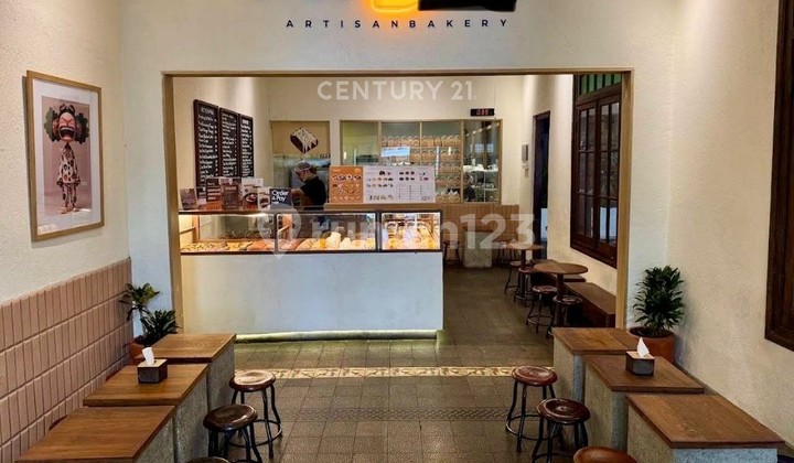 Classic House Suitable for Business Location in Panaitan 2