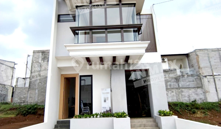 2-Story House with Balinese Concept, Comfortable Near Highway 2