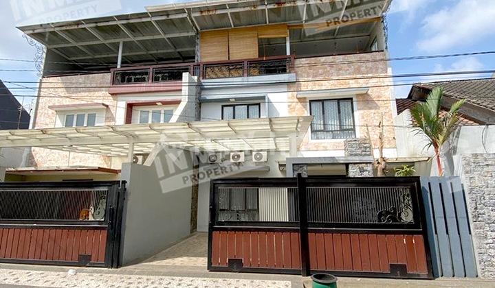 3.5-Story House in Borobudur, Safe & Comfortable, Close to Public Facilities 3.5-Story House in Borobudur, Safe & Comfortable, Close to Public Facilities