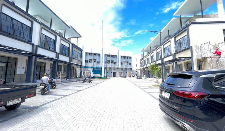 FOR SALE Brand New!! Hudson Studio Loft Shop House Gading Serpong 3 Floors Area 90m2 Double Facade FOR SALE Brand New!! Hudson Studio Loft Shop House Gading Serpong 3 Floors Area 90m2 Double Facade