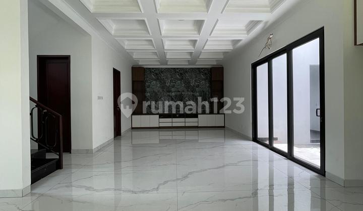 New Icon BSD House 200M2 3 Floors Standalone Building 2