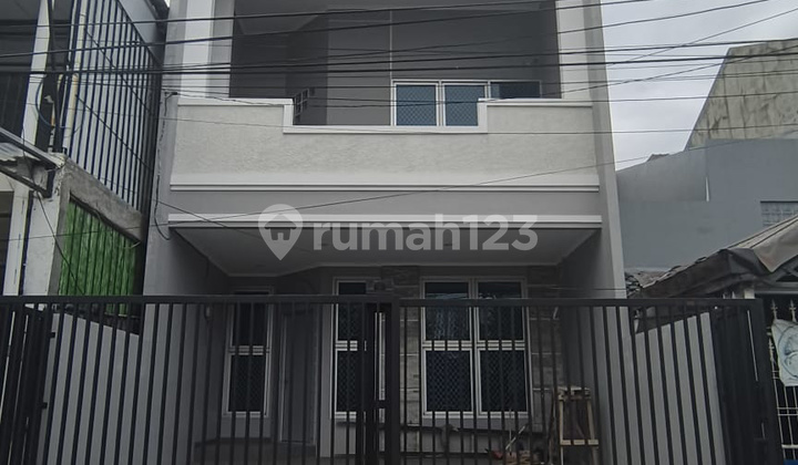 New Citra 1 House 6X20 Area 2 Floors Ready to Occupy