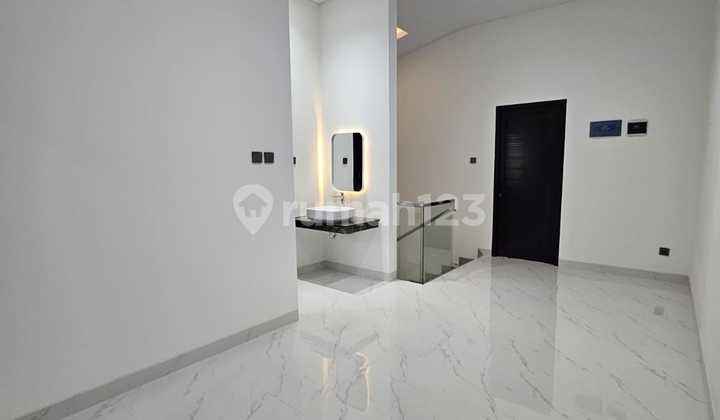 New House Alam Sutera Size 6X17 2 Floors Ready to Occupy