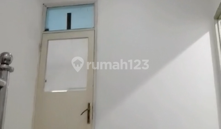 Cheap Sale!! Two-Story Taman Palem Lestari, 120m2 Spacious 2