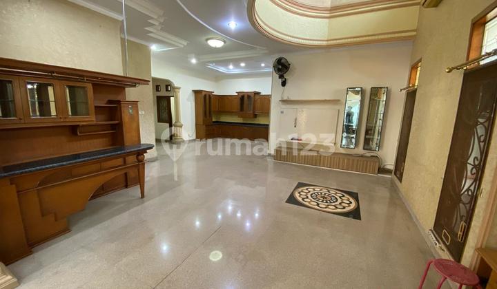 Rumah Hoek!! Taman Palem Lestari Luas 270M2 2Lantai 2