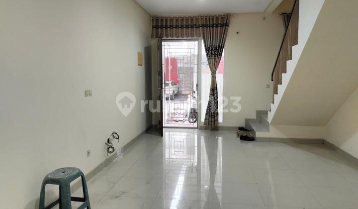 Green Lake City Area 4X15 2 Floors Ready to Occupy 1