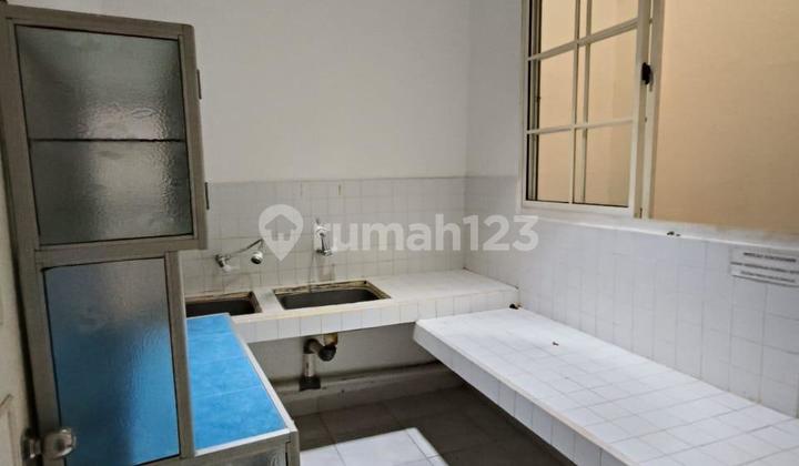 Rare Find!! Exclusive 4.5-Story Shophouse / Commercial Building in Pantai Indah Kapuk Rare Find!! Exclusive 4.5-Story Shophouse / Commercial Building in Pantai Indah Kapuk