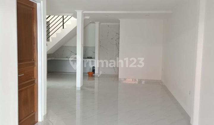 Rumah Baru Citra 5 Luas 96M2 2 1/4 Lantai Siap Huni Rumah Baru Citra 5 Luas 96M2 2 1/4 Lantai Siap Huni