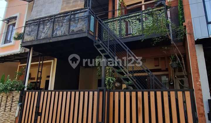Dijual Cepat Rumah Cantik 2 Lantai Di Jagakarsa