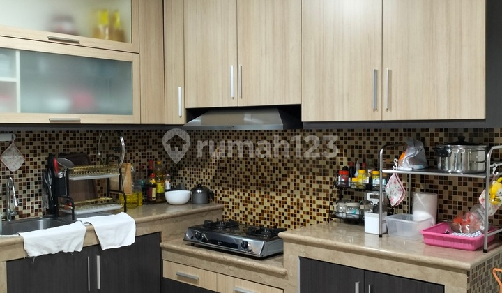 Rumah Manyar Permai Rapi & Nyaman Full Furnshed 2